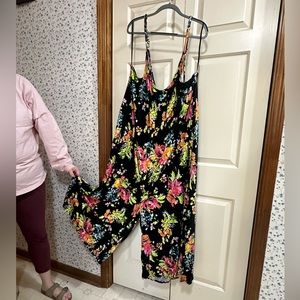 Size 6 tropical Torrid jumpsuit plus size